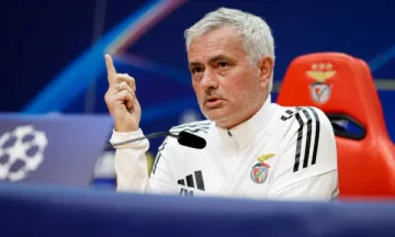 Mourinhoは、Realへの論争戻りを話し、彼が今まで働いた最高のクラブを選ぶ。