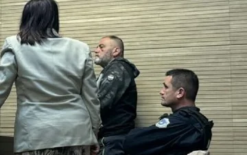 控訴では、防衛は、戦争犯罪の中毒者、Sacir Lutvija Prosecutor's Prosecution に反する