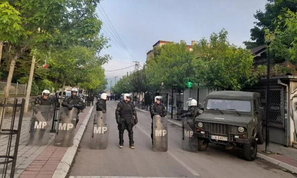 Sllobodan Radenkoviq e pranon fajin për sulm ndaj pjesëtarëve të KFOR-it dhe Policisë në Zveçan