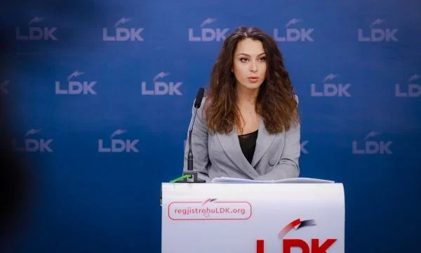 Kica-Xhelili i reagon Kurtit: Mjaft me propagandë, ai Vetingu i shumëpritur u shkatërrua në kohën tënde