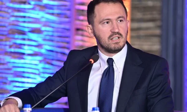 Алберт Красничи: Какво друго трябва да направят Албан Красничи и Сами Куртеши, за да бъдат освободени от ЦИК