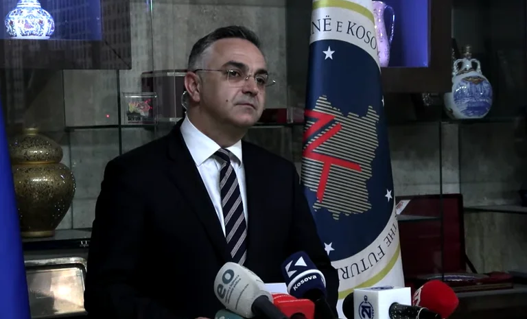 Tahiri:Kosovoの民主主義は今日保存しました