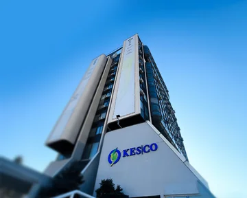 K E SCO、KEK は電気の関税の安定性に関する協定をリーチします