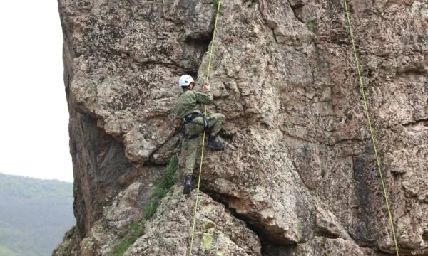 登山検索のためのトレーニング、KSFは緊急対応を強化