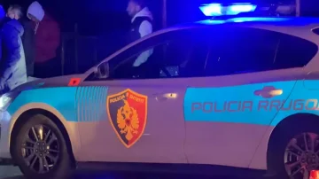 ティラナモールでの爆弾警戒、警察の対応