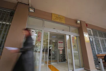 ギャンブル依存症は、期間中に30日間刑務所に残します