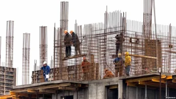建設行動は、コソボの違反を明らかにする: 50 本の造船所を閉じる, 裁判所に企業の数十