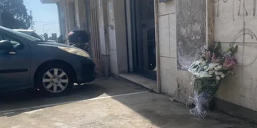 イタリアでの重いイベント:母親は3人の子供とバルコニーを飛び降り、6歳だけ生き残ります