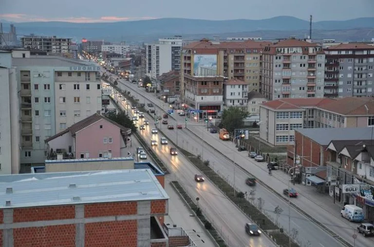 Burri rreh gruan në Fushë Kosovë, ajo kthehet te familja e saj