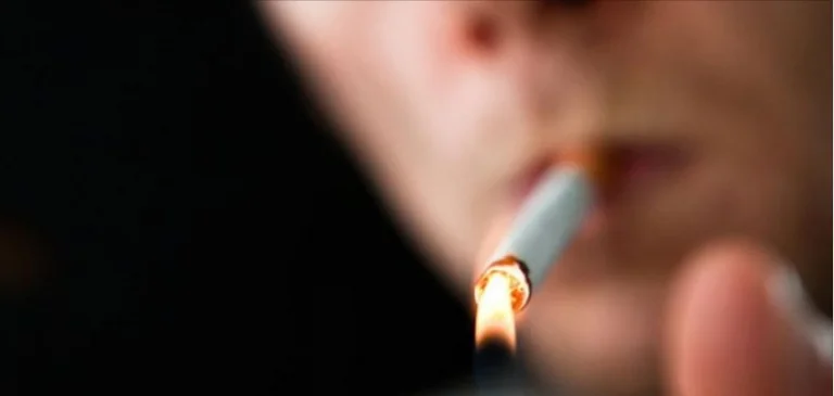 Duhanpirësit janë më pak joshës
