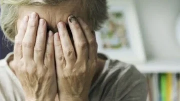 重: 男の子はプリスティナの母親を打ちます, 警察の詳細