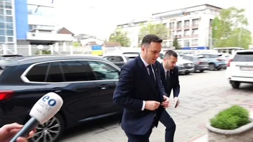 Obadiahはアセンブリに到着します:会議後に宣言されます。