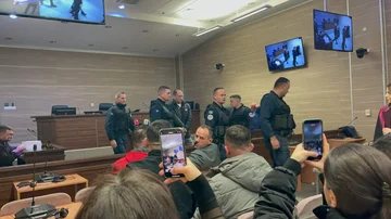 “Nisem kriv” Obtoženi v Banjskem primeru zanika odgovornost pred sodiščem