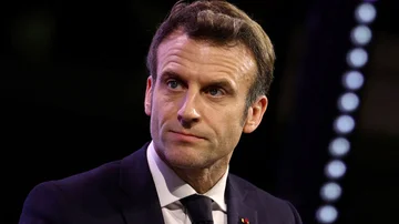 レバノンで殺されたフランスの兵士、マクロは反応します
