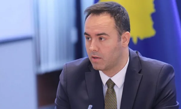 Konjufca v Haagu na zítřejším zasedání bývalých vůdců KLA: Nikdo nemůže šlápnout na KLA