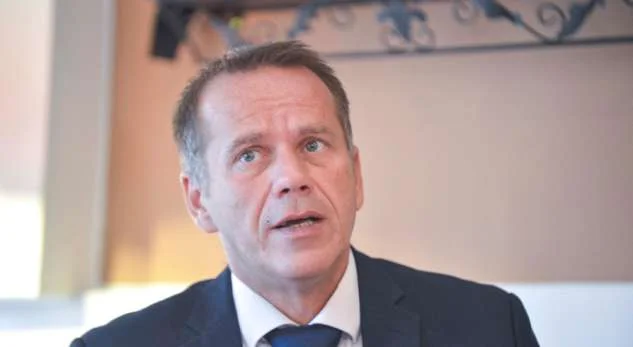 Ofendimet ndaj Grenellit, Arifi: Në vend që ta shani atë, pyeteni Kurtin pse gënjeu