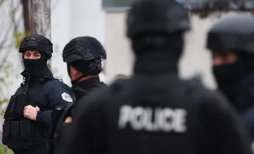 Skenderaj、警察は武器と弾薬を分離しました