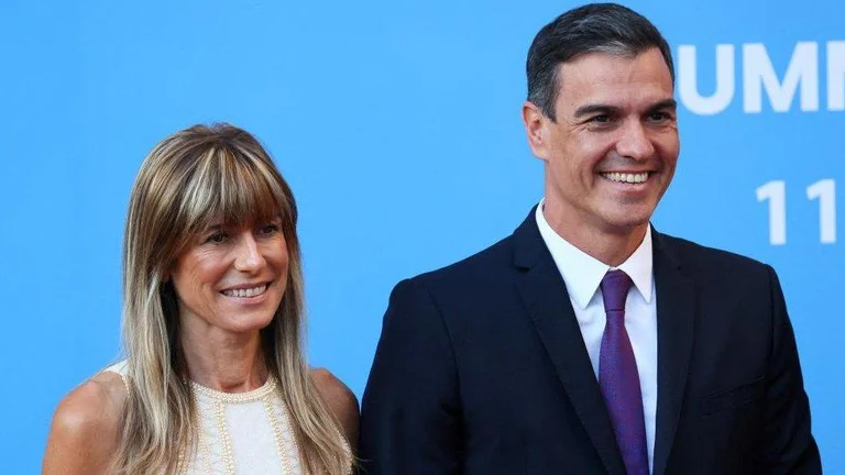 スペイン語プライムミニスターの妻は、2年間の調査後に腐敗して請求