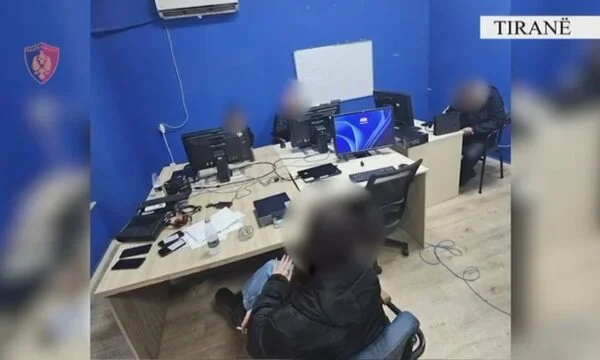 ティラナの不法なセントの呼び出しに対する行為:4逮捕され、合計500万ユーロ