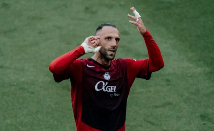 “La mia testa per l'altoparlante d'oro”, le chiamate dei co-player dopo la partita per l'aggressore del Kosovo (VIDEO)