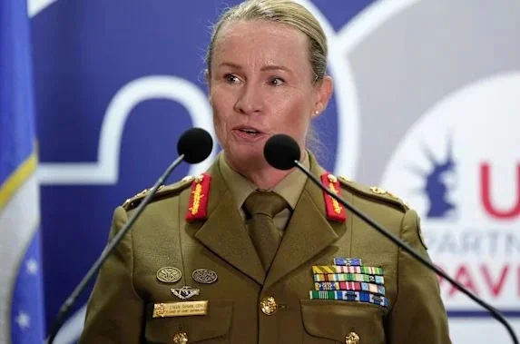 オーストラリアは史上初の女性を軍隊を担当