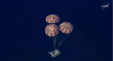 地球上のアルテミス2の土地の宇宙飛行士、成功したミッションを完了