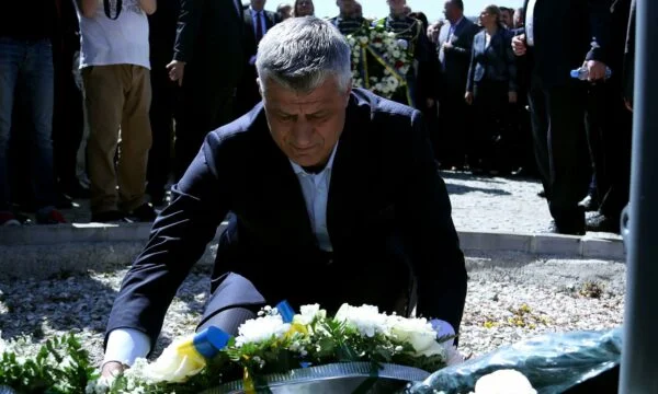Kostare 記念日、Taci の陪審保護のための財団、戦いの元大統領の声明を思い出させます