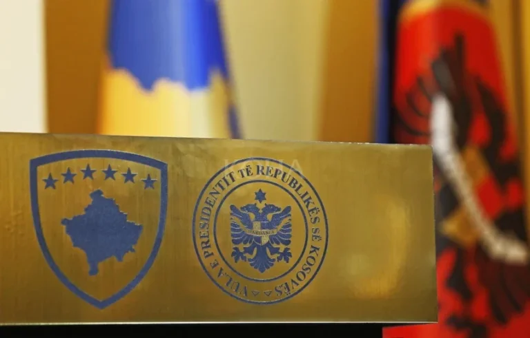 Kosovo s-a confruntat cu o nouă provocare: Apelul la alegerile prezidenţiale al Parlamentului până la 4 martie