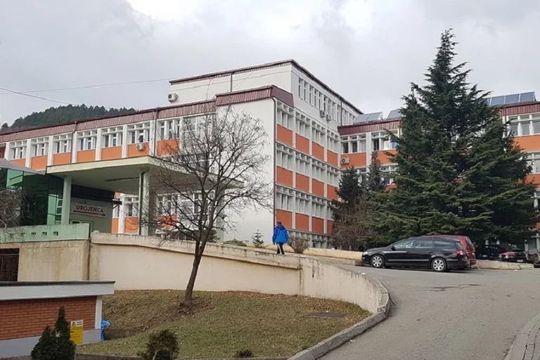 Un hospital mort i quatre ferits dóna detalls