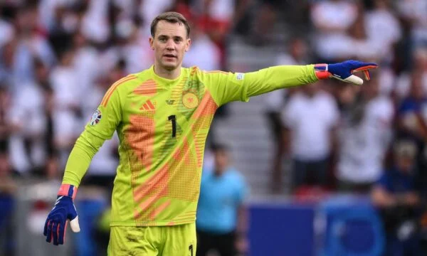Manuel Neuer war 40 Jahre alt, gab ihm neun Empfänge und wurde ausgewählt “Fighting Player”