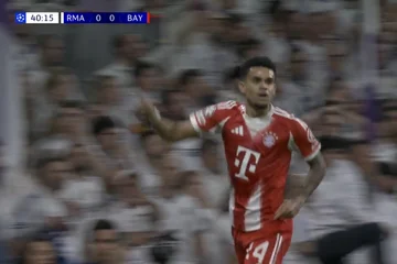 Luis Diaz マーク ) Bernabeu, Bayern Munich を利用