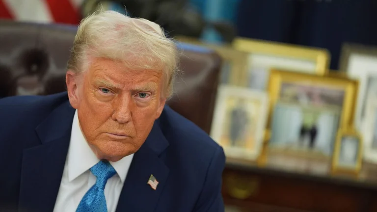 Trump: Hormuz Strait aprirà, dettagli presto