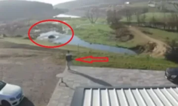 シチズンは、ライボッキ湖に車によって落ちた女性を保存 (VIDEO)