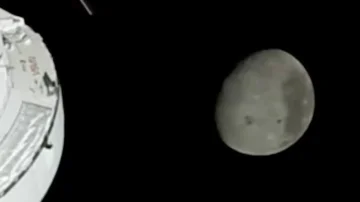 Artemis II completes the record journey around the moon and is now returning to Earth