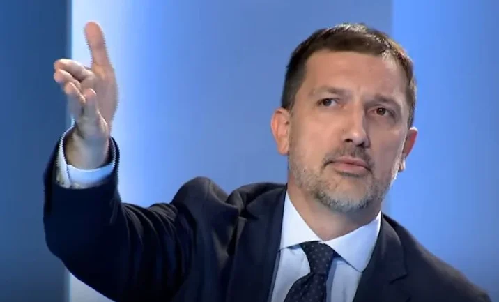 Dardan Sejdiu: Kosovo へ 人口統計の空に, システム障害