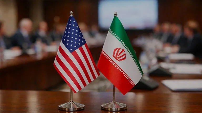イランと米国がこれまでに知られる平和取引報告書