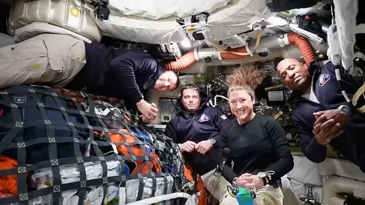 宇宙だけで40分、地球と接触することなく、アルテミスIIの乗組員に何が起こるか?