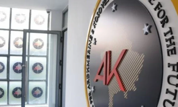 Sem 500 szavazat eddig, akik az öt AAKA jelölt