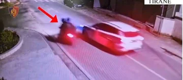 フィルムとして調査はティラナ、爆発物およびシリコーンのマスクと37歳で捕獲されます (VIDEO)