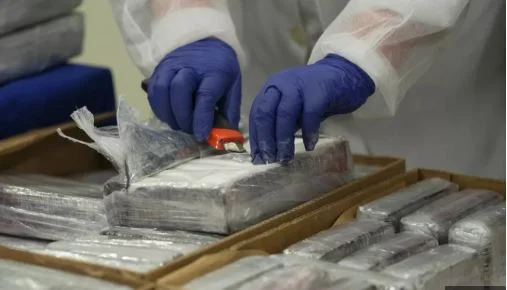 イタリアで逮捕された純粋なカカイン、アルバニアの7kgのトラフィック