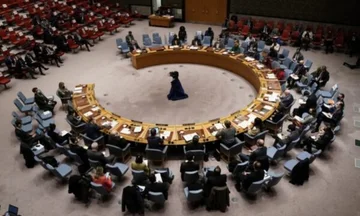 ガルフ国は、国連安全保障評議会でホルムズ・ストライトを開くための力の使用を承認するために呼びます