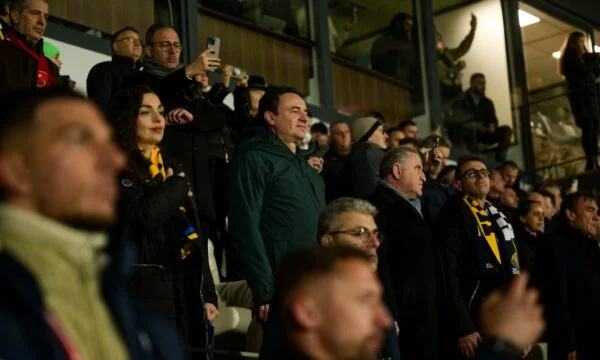 Kurti schreibt über Kosovos Verlust: Jetzt haben wir kollektive Bedenken, wir sind so nahe an Qualifikationen.