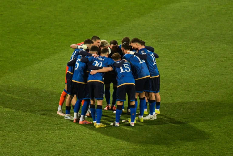 Kosovo bewegt sich auf FIFA Ranking nach positiver Kampagne, erreicht beste Rangliste in der Geschichte