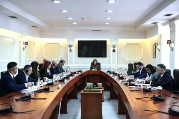 Kosovoアセンブリは、国際協定のレビューのために4月2日を満たしています
