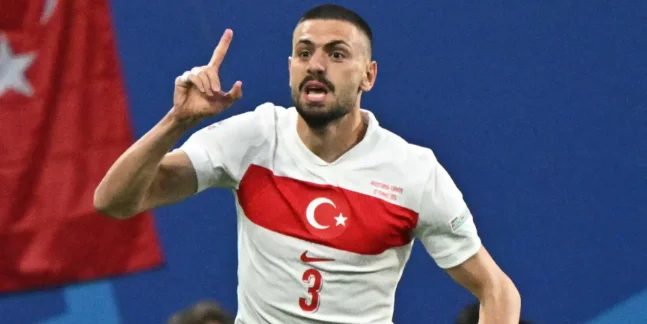 L'uso della Turchia <x0 BAR ha indiretto l'HIPX0> in difesa, Demiral assente dal Kosovo