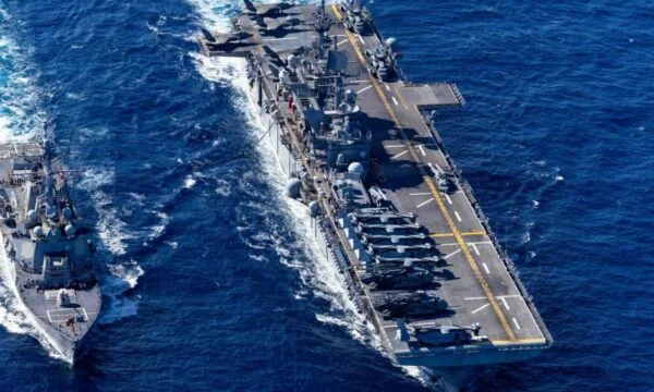 3,500 アメリカのセーラーと海兵が中東に到着