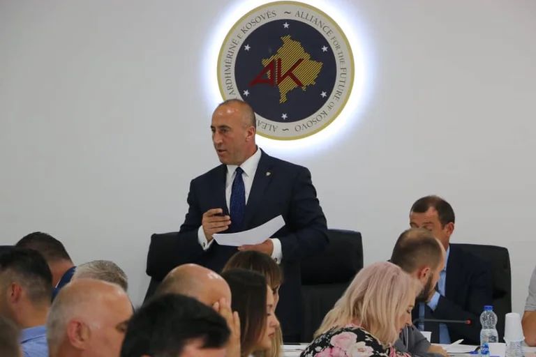 AAK vinner endast i Decani, landsnivå 5,68% av rösterna