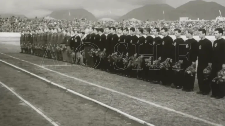 73 anni fa, l'Albania sconfisse la Polonia al Kecemal Stafaı, dovette ripetere la storia a Varsavia