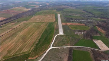 12 Kosovoの放棄された航空機