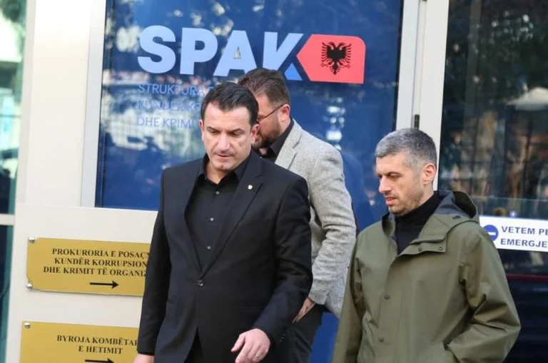 El SPAK no permet l'Eon Veliaj assistir a la reunió del Consell de Tirana